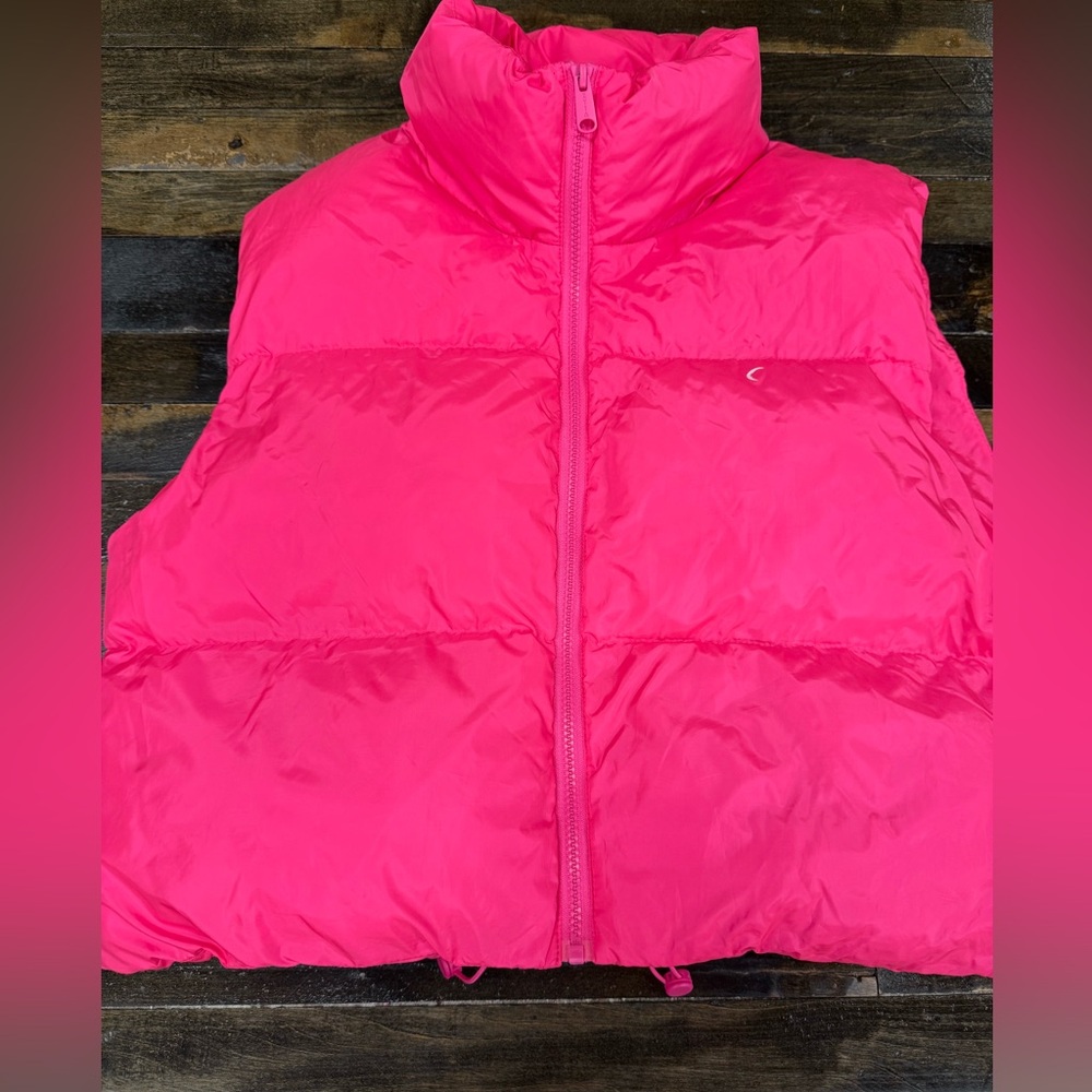 Zyla Active Hot Pink Cropped Puffer Vest Size Large NWOT